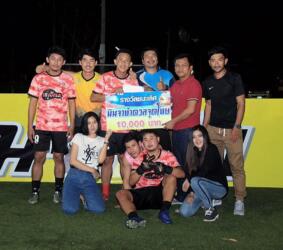 นินจา ท้าดวลจุดโทษ ครั้งที่ 1 รับรางวัล