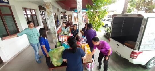 ร่วมด้วยช่วยกัน ปันให้น้องช่วยกันเตรียมส่งมอบ