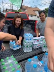 ช่วยภัยน้ำท่วม