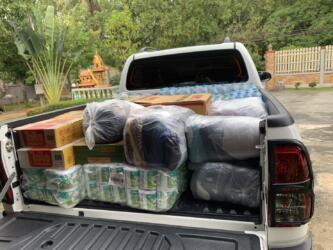 ช่วยภัยน้ำท่วม